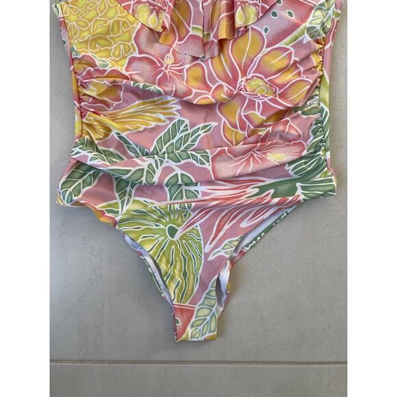 Kenny Flowers Swim One Piece Swimsuit Ruffled Ruched The Bahamas - Picture 5 of 11